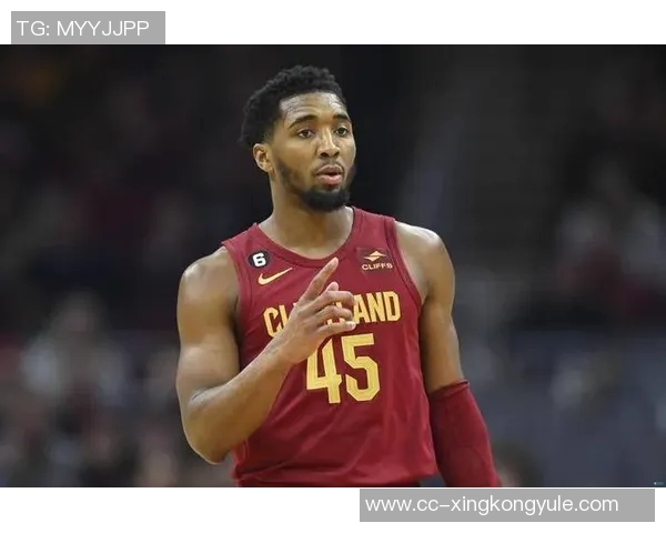 米切尔谈球队表现:在压力下展现应有水平并取得胜利 米切尔谈球队表现:在压力下展现应有水平并取得胜利