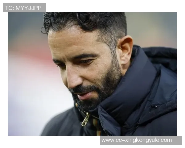 卡拉格与斯科尔斯齐声呼吁阿莫林圣诞前辞职时间已不再充裕