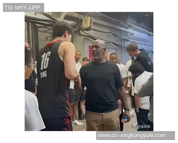 解说:杨瀚森得分未能上双的关键因素是体力透支导致的跑动不足 解说:杨瀚森得分未能上双的关键因素是体力透支导致的跑动不足