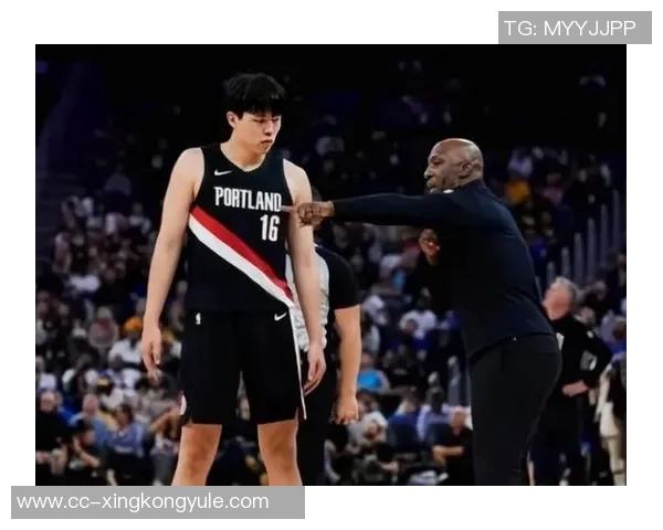 华子巨星表现震撼全场杨瀚森小步迈出中国篮球新篇章 华子巨星表现震撼全场杨瀚森小步迈出中国篮球新篇章