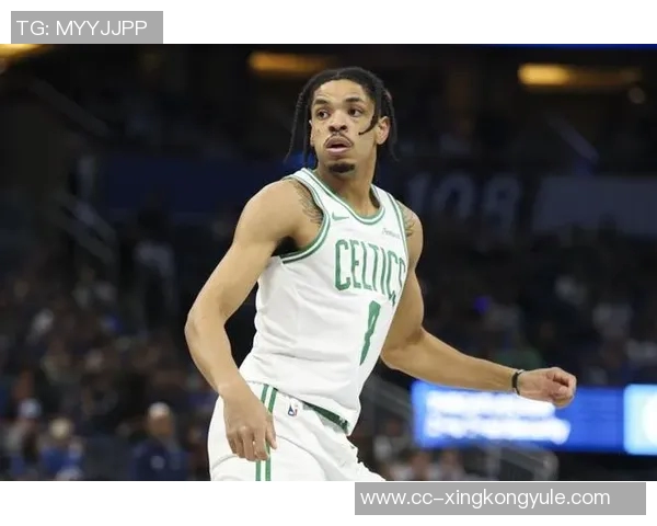 米诺特次节神勇表现五投全中连得12分带领球队一举拉开比分优势 米诺特次节神勇表现五投全中连得12分带领球队一举拉开比分优势