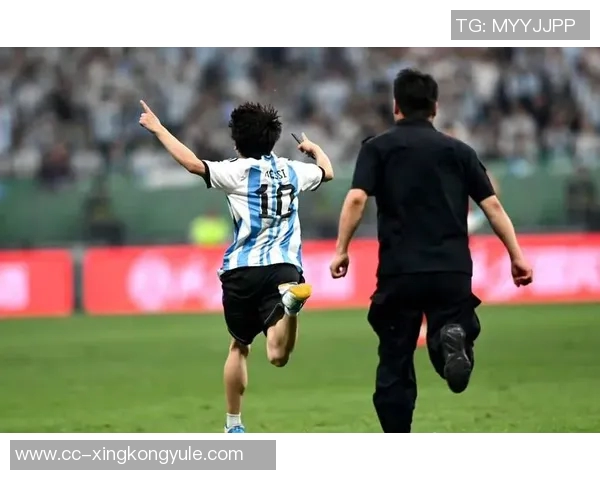 弗拉格感受球迷热情期待继续展现精彩表现回馈支持